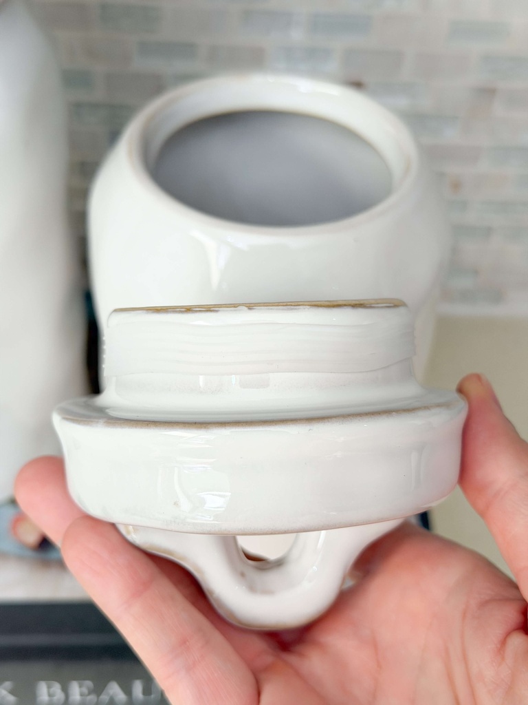 White lidded jar (2 Tamaños)