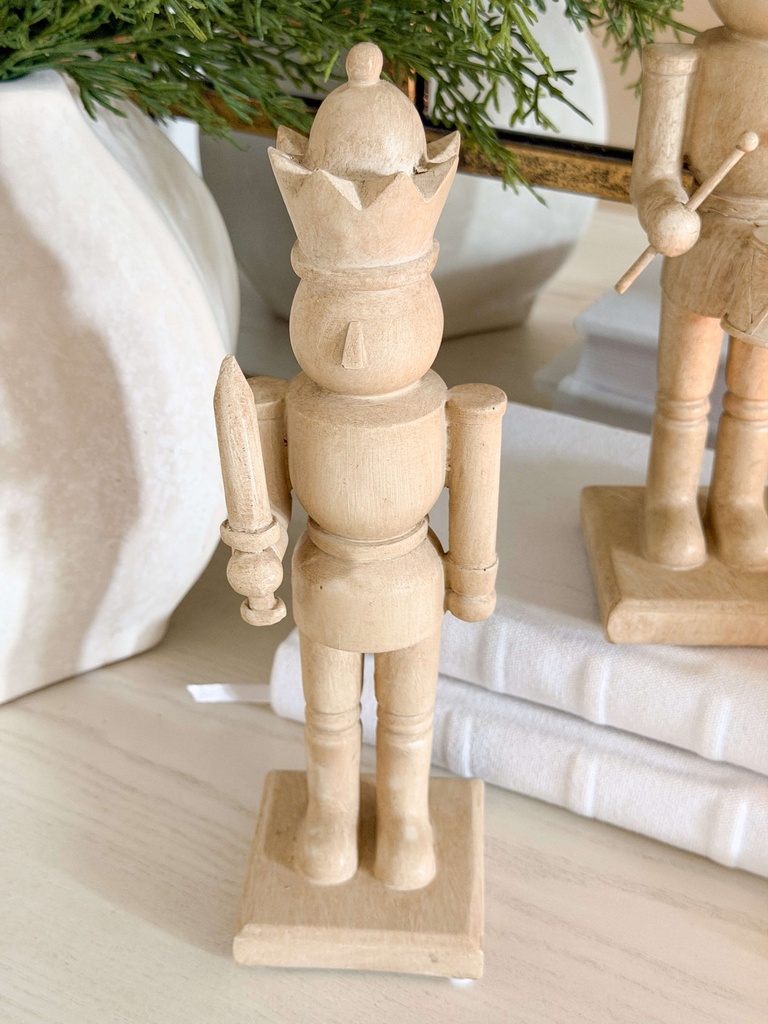 Nutcracker tipo madera pequeño (2 Tamaños)