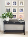 Consola negra moderna