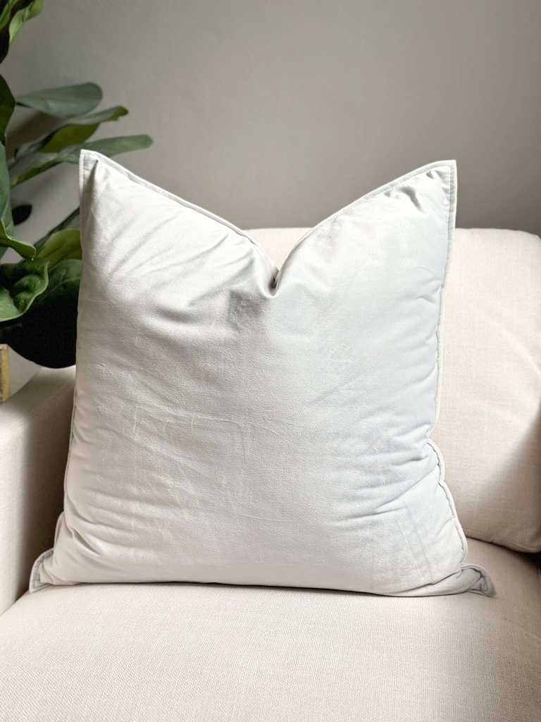 Forro de Cojin Euro Velvet Gris Palido