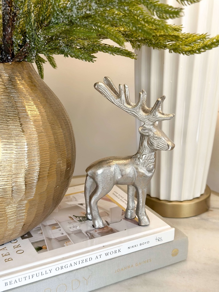 Venado plateado pequeño