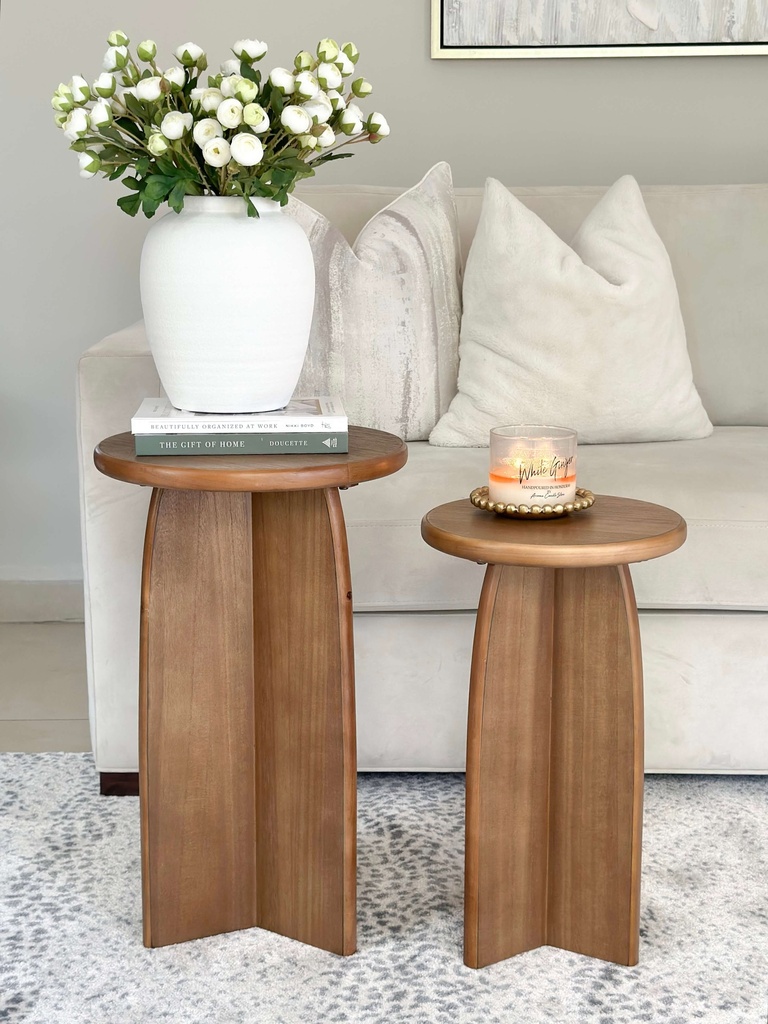 Mesas de madera (2 tamaños)