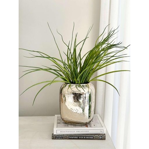 [57584] Base triangular dorada