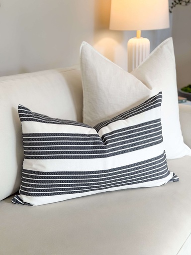 Cojin lumbar blanco con lineas